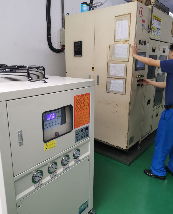 超聲波清洗機(jī)冷水機(jī)配套案例 超聲波清洗機(jī)冷水機(jī)配套案例